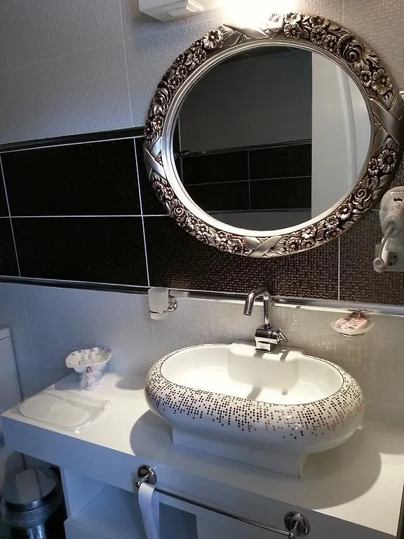 Turevs Konuk Evi Hotel Izmir Guest house
